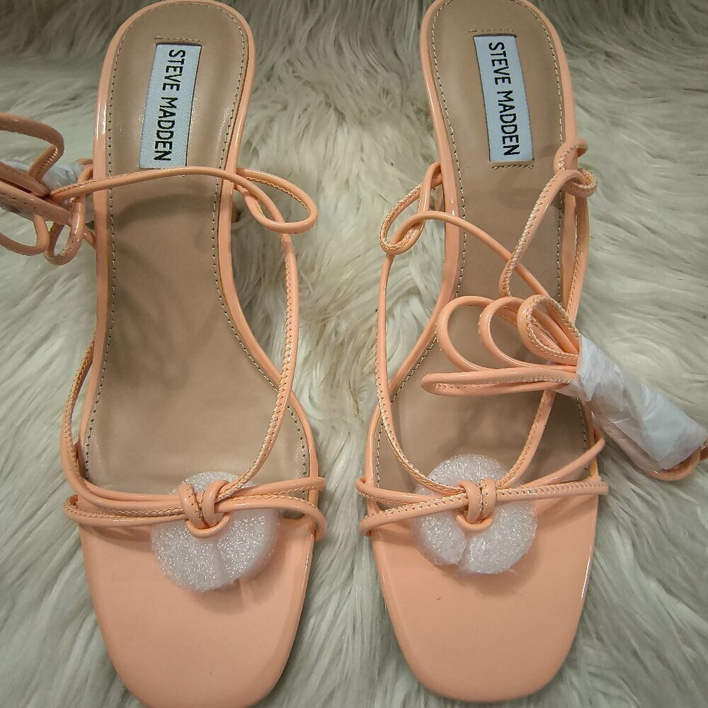 NIB Women's Steve Madden's Superb Org Patent = Size 9 Peach Coral